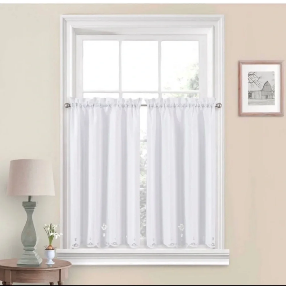 Vue valance & tier pair